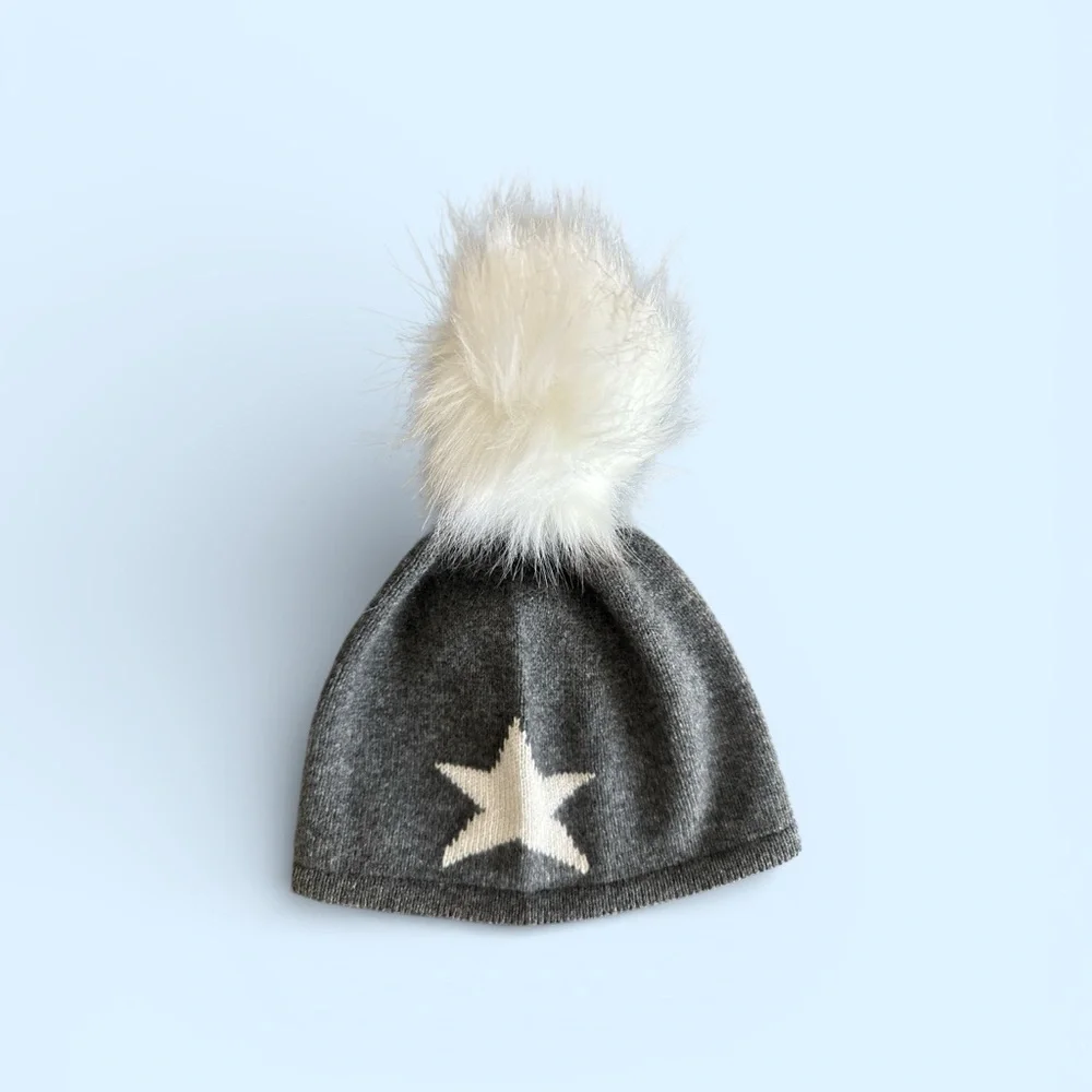 Hannah‎ Rose 100% Cashmere Beanie Graphite Off-White Star Fur Pom New No Tag